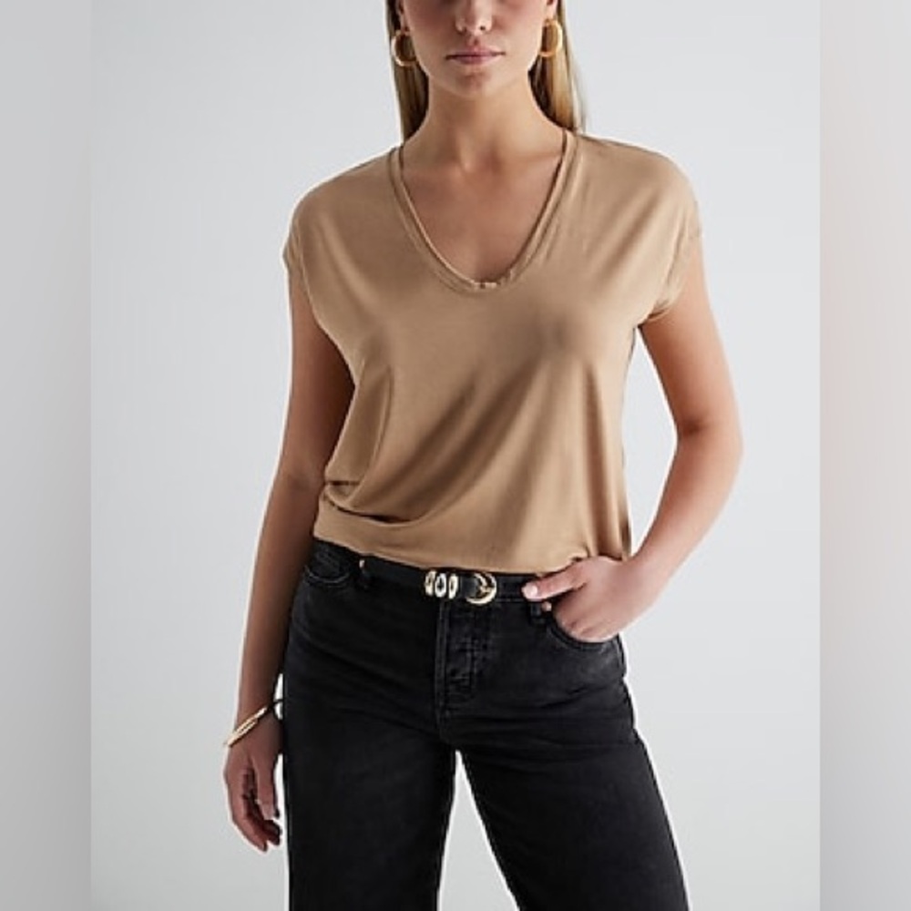NWT EXPRESS Super-soft Relaxed Scoop Neck Tunic Tee
